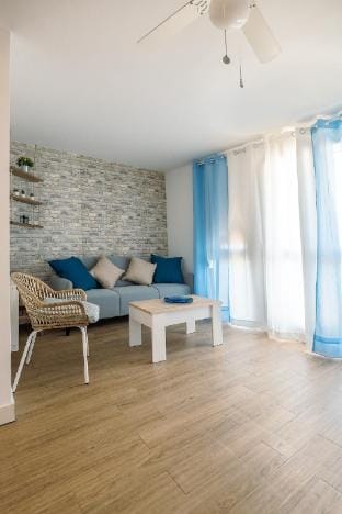 MM 5 - Apto 5 with views 1st beach line Apartment in Mataró