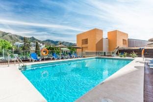 Charming apartment with a terrace and ocean view Apartment in Marbella