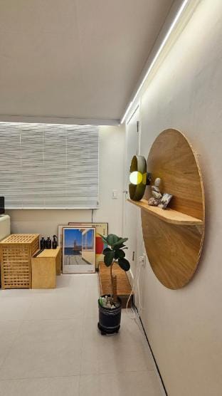usual stay Seoul 는 '서울에서의 평범한 일상을.....'라는 뜻입니다.  Apartment in Seoul