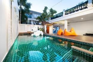 Jomtien Beach Houses Vacation rental in Pattaya City