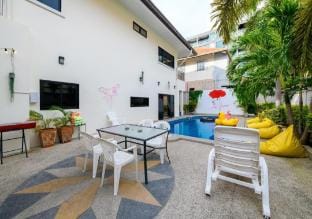 Phra Tamnak Hill Houses Vacation rental in Pattaya City
