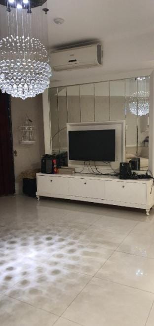Qloe's  homes  apartement 73 M Apartment in Jakarta