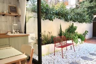 Peaceful flat with yard, Near Duomo Apartment in Florence