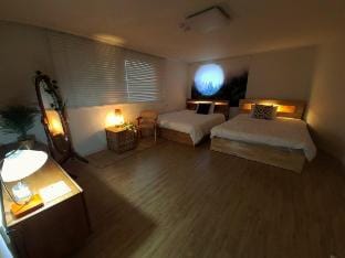 Namsan Tower, Seoul Station, Myeong-dong Vacation rental in Seoul