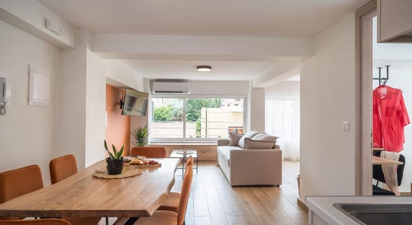 Moira Apartment by Senaon Urban Living Apartment in Heraklion