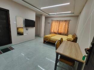 Sri Abirami Mahal - Family Room with Balcony Vacation rental in Tamil Nadu