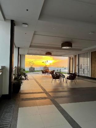 The Orabella 27F Chill Zone with a View Apartment in Pasig