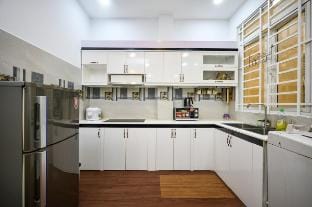 80m2 apt, Bui Vien St., Central District 1, Saigon Apartment in Ho Chi Minh City