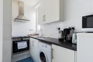 Prime.Vision.Living Top Floor with Kensington View Vacation rental in City of Westminster