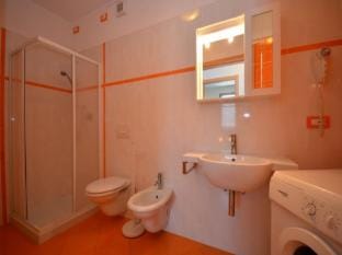 Modern elegance apartment in the center of Bibione Apartment in Bibione