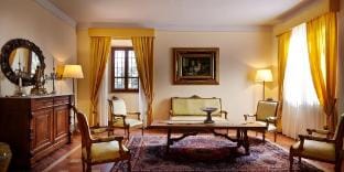 La Villa  Apartment in Tuscany