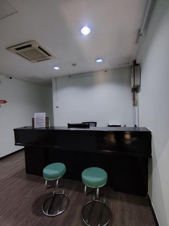 Ezzyhome Taman Molek Hotel in Johor Bahru