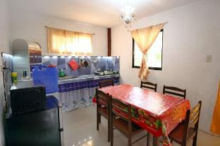 Casa de Elvis Philippines Vacation rental in Tagaytay