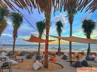Near the swimming pool near the beach, Novaworld Phan Thiet, Binh Thuan Vacation rental in Phan Thiet