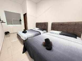 DeMUJI3 5BR 18PAX 1Min to KPJ, 3Min to 188Tower Vacation rental in Pahang, Malaysia