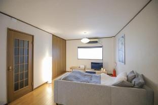 Walk to Dotonbori, Namba, Tsutenkaku! 3BR+Parking Vacation rental in Osaka