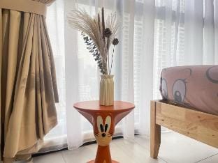 The Tom and Jerry Suite - SeaView Infinity Pool Apartment in George Town