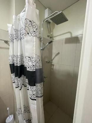 2Bedroom pool view 16F MOA  Villa in Pasay