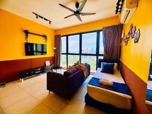 3BR Romantic Retreat for12 withSea & City Views Vacation rental in George Town