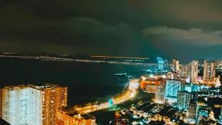 Infinity pool luxury apartment 3br suites Netflix Vacation rental in George Town