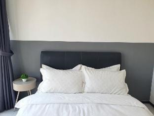 Urban suites 3BR cozy lovely Vacation rental in George Town