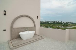 Hiso Pool Villa Cha-am ใกล้หาดชะอำ Villa in Thailand