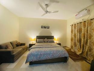 Modern furnished home in DHA 2 Vacation rental in Islamabad