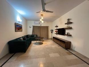 Modern furnished home in DHA 2 Vacation rental in Islamabad