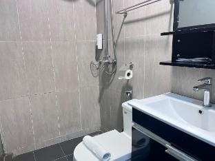 Comfort room Sunway Lagoon 2pax Kota Kemuning Vacation rental in Selangor, Malaysia
