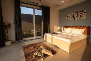 Travalong Tatva B - 5 BHK Pool Villa Villa in Igatpuri