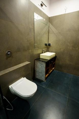 Travalong Veera- 3 BHK Pool Villa Villa in Maharashtra