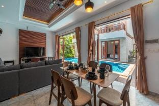 Villa 5BR: Authentic Temple & Garden Vacation rental in North Kuta