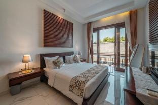 Villa 5BR: Authentic Temple & Garden Vacation rental in North Kuta