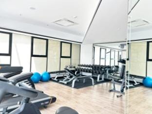 Above Paradigm Mall & Escape JB, 5pax, 1Bedroom Apartment in Johor Bahru