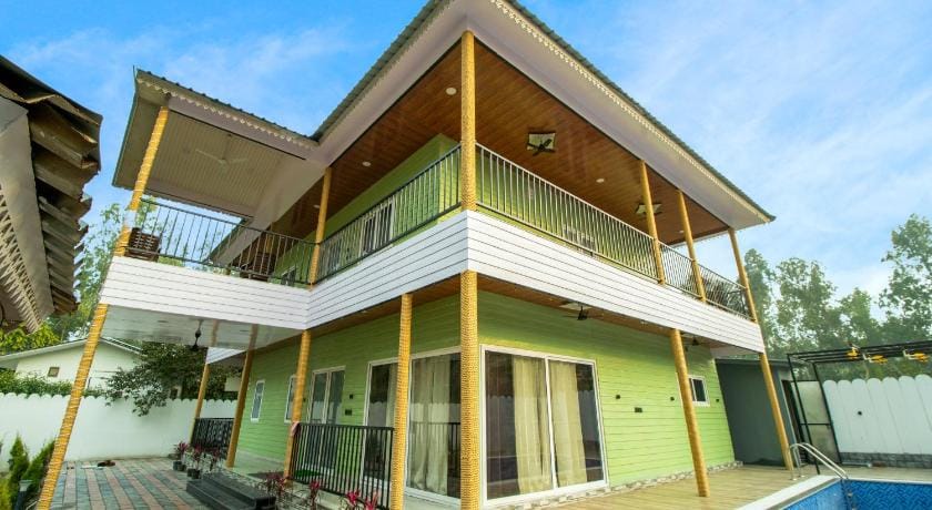 Heaven Greens Independent Farmhouse With Pool Farm Stay in Noida