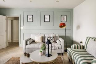 Opulent 2-bed Retreat with Garden Apartment in Bristol