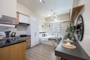 Designer Studio in Cebu IT Park with Pool Access Vacation rental in Lapu-Lapu City