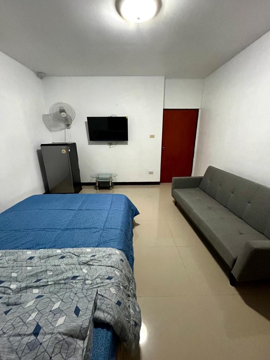 Nongnuch’s Homestay Interior Queen Room Vacation rental in Thailand