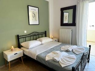 Son of the Beach Apartment - 20sec walk to beach Apartment in Chania