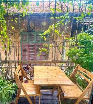 Trixie5 #Old Quarter #Balcony #HK walking street. Vacation rental in Hanoi