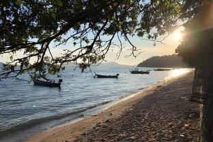 Green Gen Hotel Phuket bed in 10-bed shared-room Vacation rental in Wichit