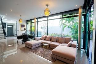 One of the Most Luxurious Villas in Phuket Vacation rental in Choeng Thale