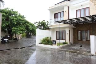Tropicana Seminyak Villa Vacation rental in Kuta