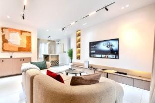 Mex apartments Cozy 2 beds with at ikate  Apartment in Lagos, Nigeria
