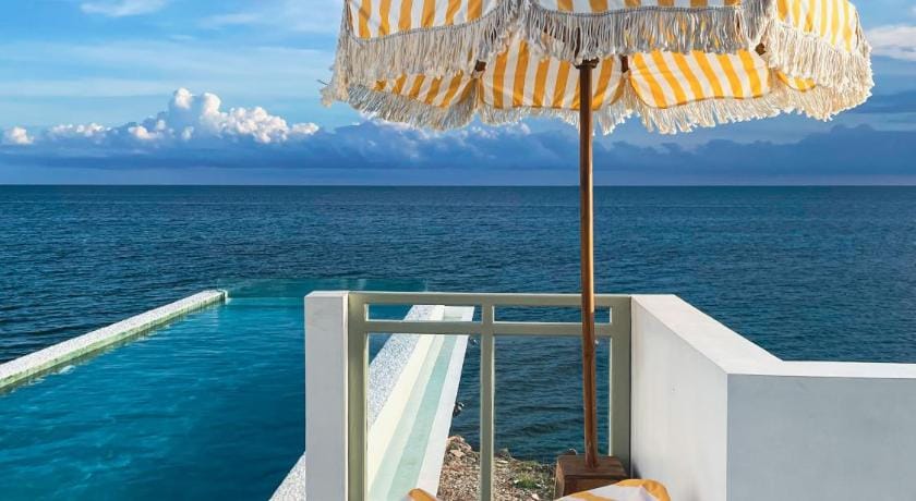Renjana Beach House Lodge in Indonesia