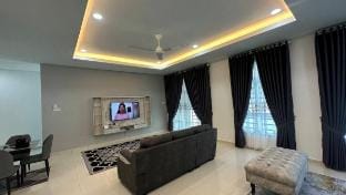 Homestay Kota Bharu (Tapang) | 3 Aircon Queen Beds Vacation rental in Malaysia