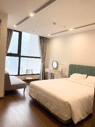 Vinhomes West Point Studio Bedroom  Apartment in Laos