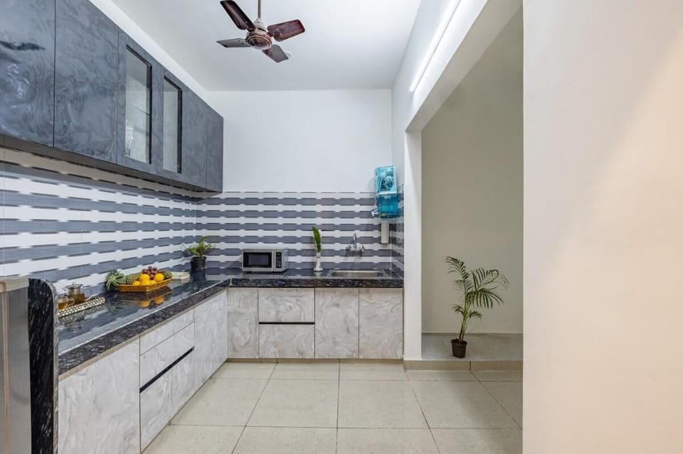 Alaya Stays Balcony & Hill View-Lake City Heights Apartment in Udaipur