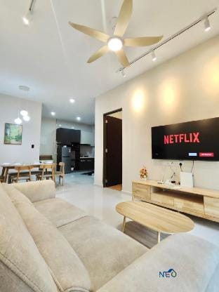 Cozy Stylish 2B Suites/Country Garden Kings Bay Apartment in Johor Bahru