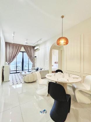 Insta 2BR Sea View Suites/Country Garden Kings Bay Apartment in Johor Bahru